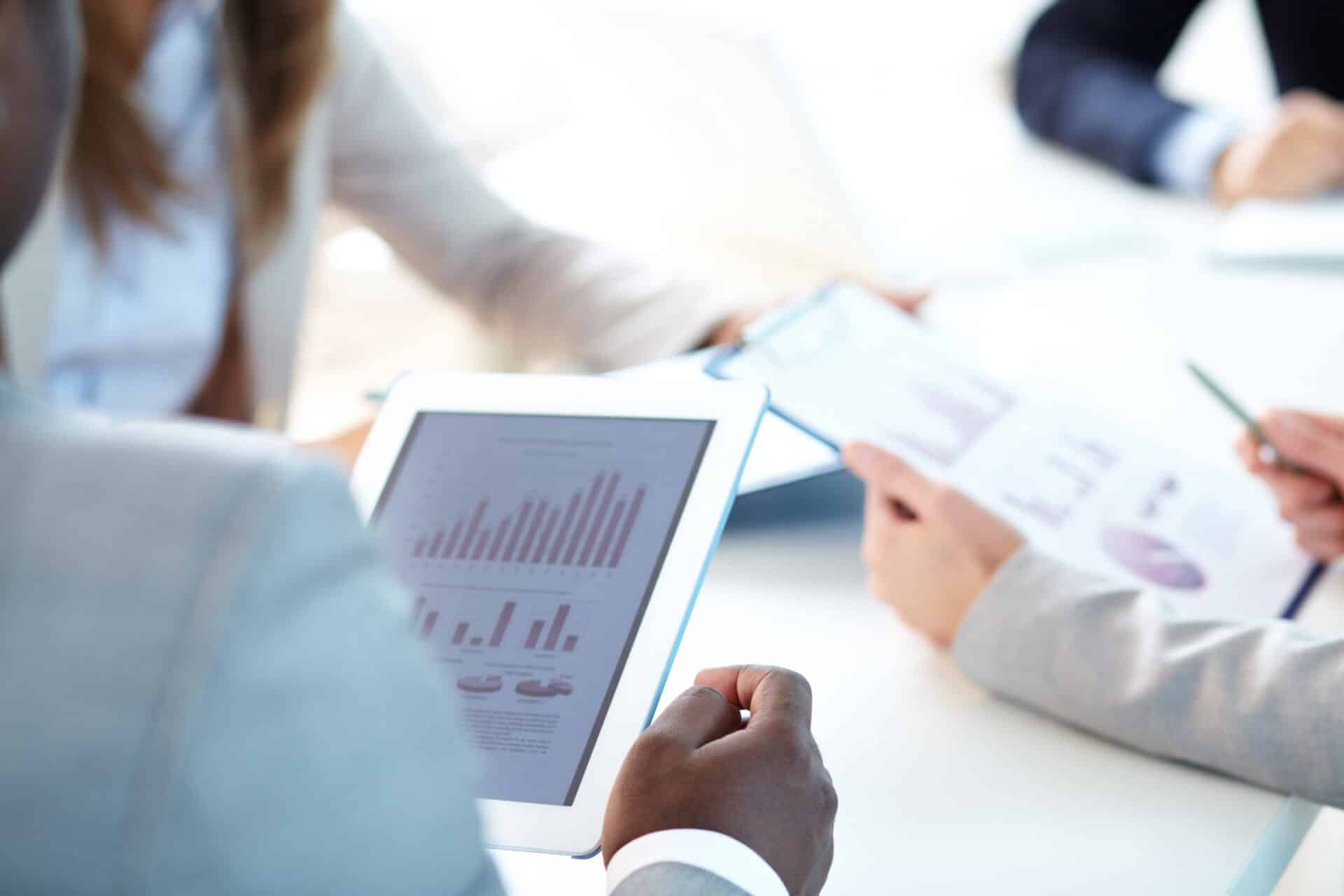 Análisis de datos y resultados del examen MIR 2026 por un equipo profesional